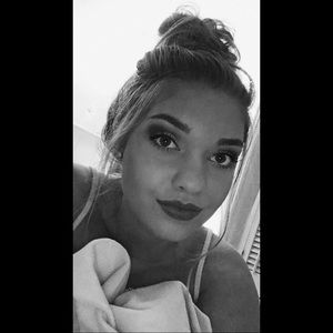 Meet your Posher, Allison